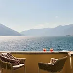 Vista Lakefront Boutique Szálloda 3*