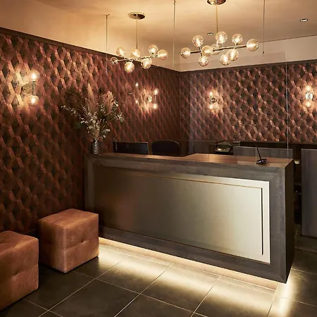 Vista Lakefront Boutique