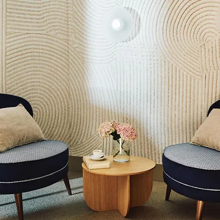 Vista Lakefront Boutique Hotel