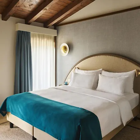 Vista Lakefront Boutique 호텔 3*