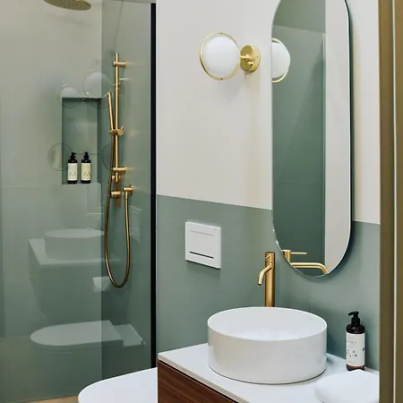 Vista Lakefront Boutique 3*