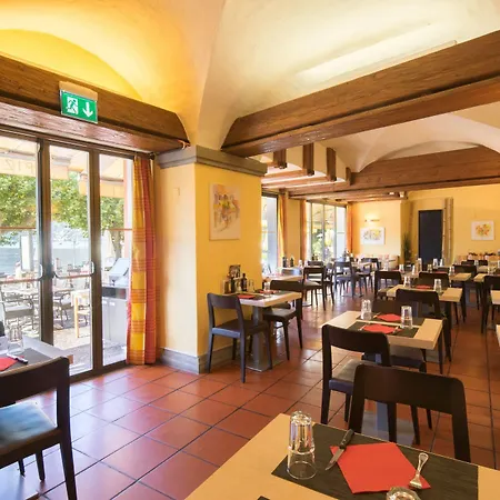 Otel Vista Lakefront Boutique 3*