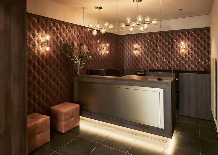 Vista Lakefront Boutique