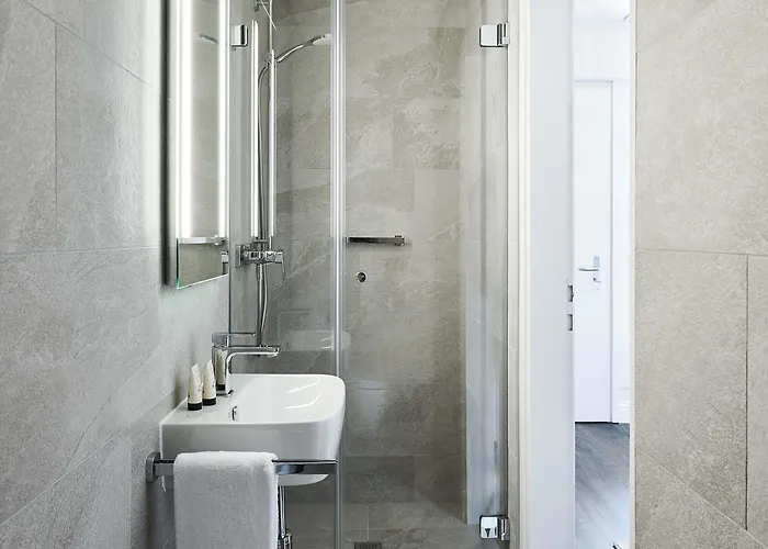 Vista Lakefront Boutique 3* 아스꼬나