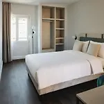 Vista Lakefront Boutique Hotel