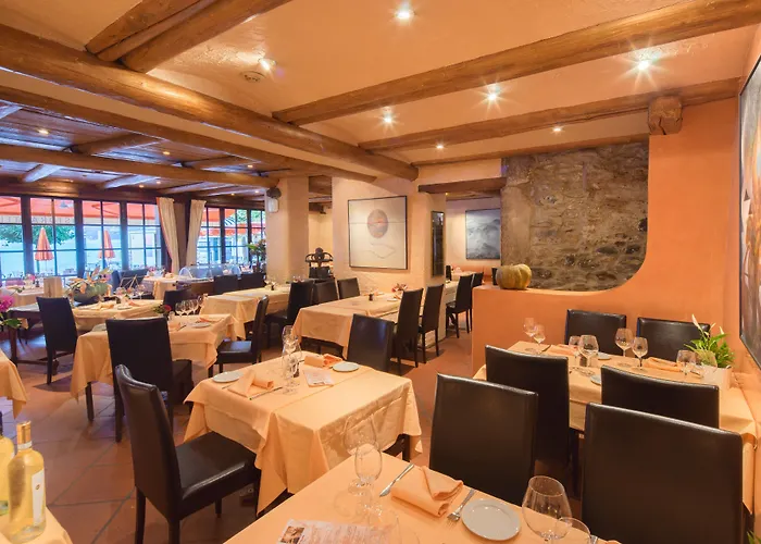 Vista Lakefront Boutique