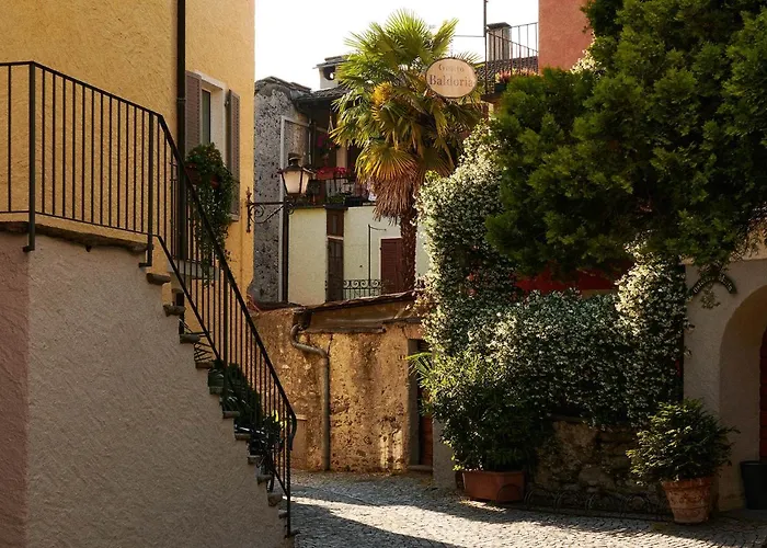 Vista Lakefront Boutique Отель 3*