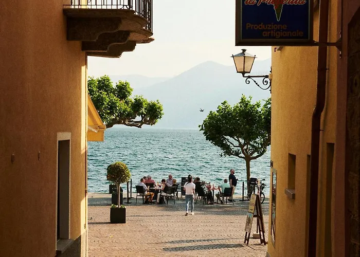 Отель Vista Lakefront Boutique 3*