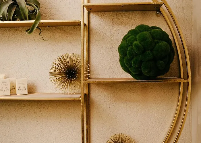 Отель Vista Lakefront Boutique 3*