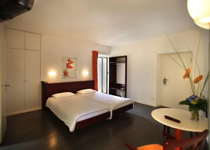 Vista Lakefront Boutique Отель Аскона