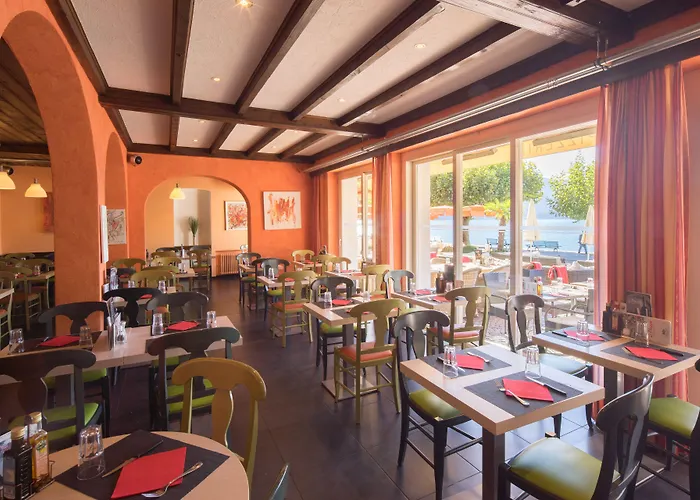 Vista Lakefront Boutique Аскона