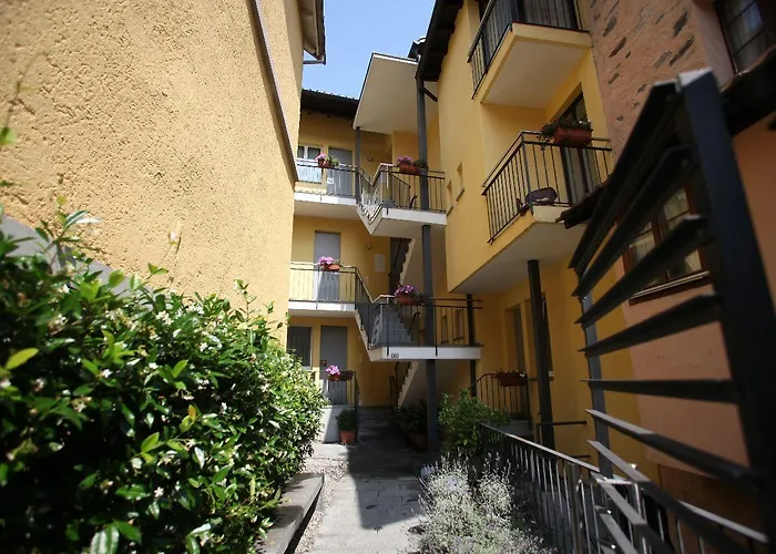 Vista Lakefront Boutique Аскона