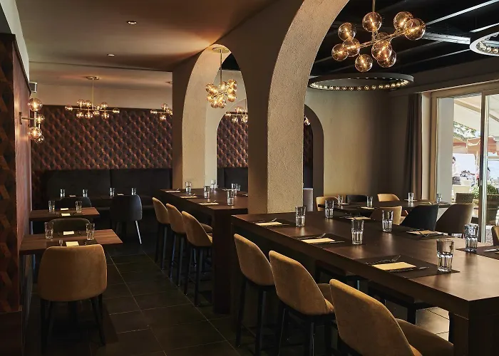 Vista Lakefront Boutique Отель