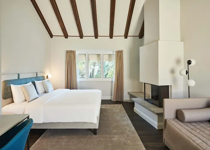 Отель Vista Lakefront Boutique