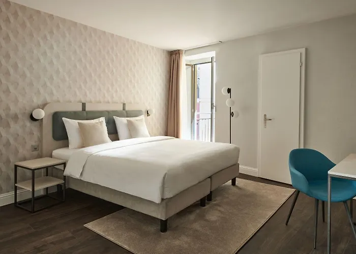 Отель Vista Lakefront Boutique